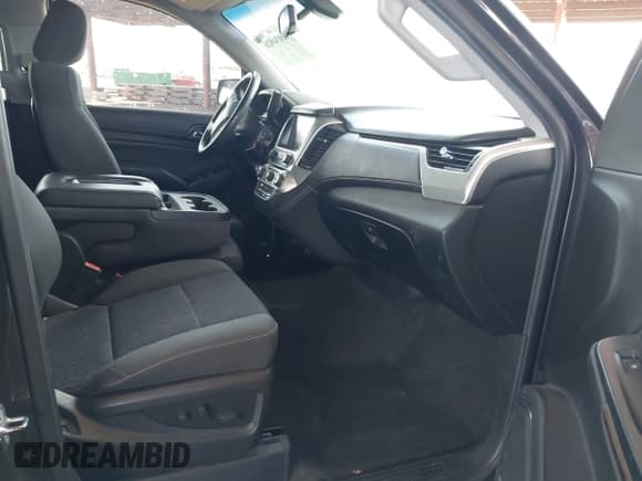 ✅ 2015 GMC Yukon XL • VIN: 1GKS1GEC7FR282955 • Lot: 42034826. Wystawiony na IAAI z przebiegiem 83 070 mil. Bezpłatny archiwum sprzedaży aukcyjnych z USA i szczegółowy raport historii pojazdu na DreamBid. Zdjęcie 5.