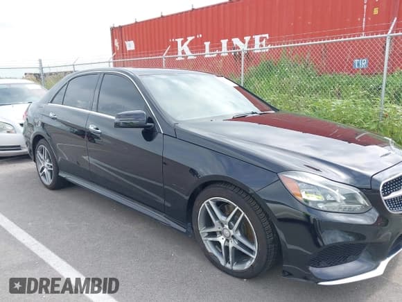 ✅ 2015 Mercedes-Benz E 350 Luxury • VIN: WDDHF8JB6FB134093 • Lot: 42830988. Wystawiony na IAAI z przebiegiem 59 634 mil. Bezpłatny archiwum sprzedaży aukcyjnych z USA i szczegółowy raport historii pojazdu na DreamBid. Zdjęcie 6.