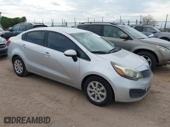 ✅ 2013 Kia Rio LX • VIN: KNADM4A36D6177562 • Lot: 43438983. Wystawiony na IAAI z przebiegiem 161 022 mil. Bezpłatny archiwum sprzedaży aukcyjnych z USA i szczegółowy raport historii pojazdu na DreamBid. Zdjęcie 1.