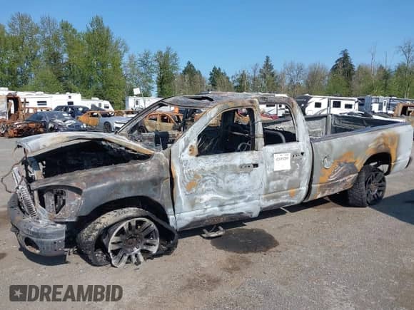 2006 Dodge 3500 SLT z VIN 3D7LX38C66G122008, wystawiony jako IAAI lot #42109289 z przebiegiem Nie podano mil oraz . Historia ofert i sprzedaży dostępna na DreamBid. Obrazek 6.