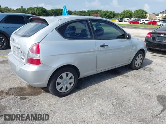 ✅ 2007 Hyundai Accent GS • VIN: KMHCM36C37U046294 • Лот: 42730821. Опубликован ранее на IAAI с пробегом 141 094 миль. Бесплатный доступ к архиву аукционных продаж из США и подробный отчёт об истории автомобиля на DreamBid. Изображение 4.