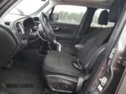 ✅ 2019 Jeep Renegade Altitude • VIN: ZACNJBB11KPK30872 • Lot: 58598305. Wystawiony na Copart z przebiegiem 87 474 mil. Bezpłatny archiwum sprzedaży aukcyjnych z USA i szczegółowy raport historii pojazdu na DreamBid. Zdjęcie 7.