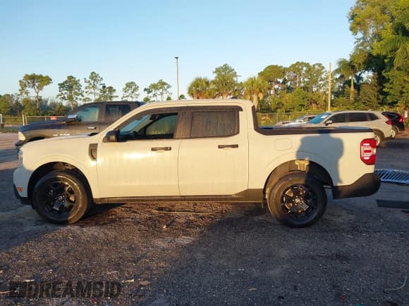 ✅ 2022 Ford Maverick XLT • VIN: 3FTTW8E91NRB07079 • Lot: 43499382. Listed on IAAI with 9,263 mi. Free auction sales archive from the USA and detailed vehicle history report at DreamBid. Image 14.