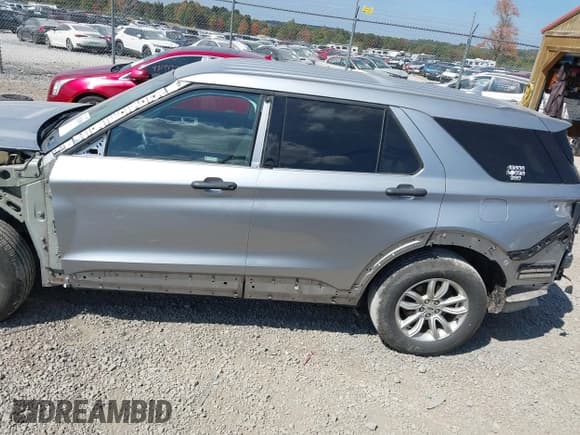 ✅ 2020 Ford Explorer • VIN: 1FMSK8BHXLGC98066 • Lot: 43250380. Wystawiony na IAAI z przebiegiem 94 856 mil. Bezpłatny archiwum sprzedaży aukcyjnych z USA i szczegółowy raport historii pojazdu na DreamBid. Zdjęcie 15.