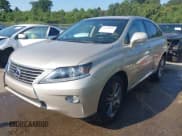 ✅ 2013 Lexus RX 450h • VIN: JTJZB1BA6D2409754 • Lot: 43178556. Wystawiony na IAAI z przebiegiem 141 644 mil. Bezpłatny archiwum sprzedaży aukcyjnych z USA i szczegółowy raport historii pojazdu na DreamBid. Zdjęcie 2.