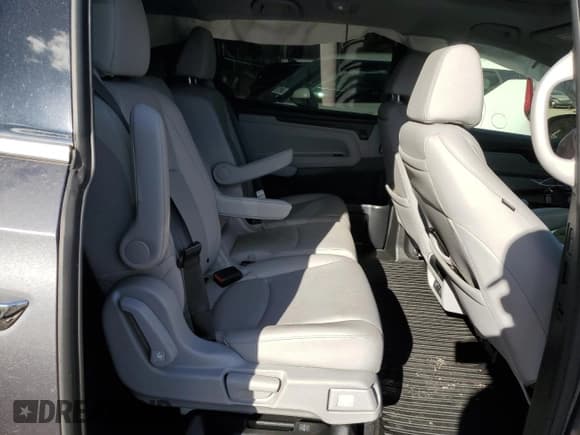 ✅ 2020 Honda Odyssey Elite • VIN: 5FNRL6H9XLB039737 • Lot: 81853445. Listed on Copart with 29,821 mi. Free auction sales archive from the USA and detailed vehicle history report at DreamBid. Image 11.