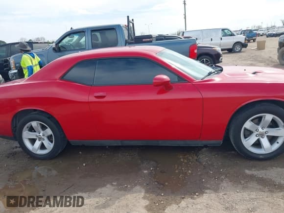 ✅ 2013 Dodge Challenger Rallye Redline • VIN: 2C3CDYAG6DH581635 • Lot: 41666837. Wystawiony na IAAI z przebiegiem 66 514 mil. Bezpłatny archiwum sprzedaży aukcyjnych z USA i szczegółowy raport historii pojazdu na DreamBid. Zdjęcie 13.