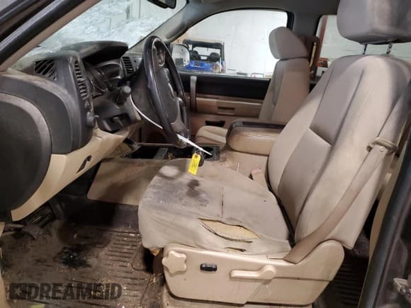 ✅ 2007 Chevrolet Silverado 2500HD LTZ • VIN: 1GCHK23697F512744 • Lot: 42670505. Wystawiony na Copart z przebiegiem Nie podano. Bezpłatny archiwum sprzedaży aukcyjnych z USA i szczegółowy raport historii pojazdu na DreamBid. Zdjęcie 7.