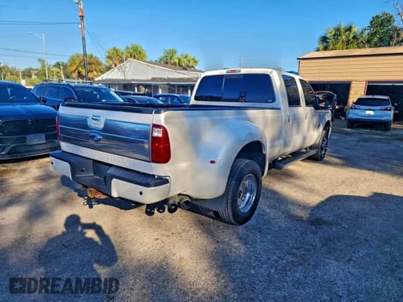 ✅ 2016 Ford F-350 Lariat • VIN: 1FT8W3DT8GEA88980 • Lot: 96785995. Listed on Copart with 419,566 mi. Free auction sales archive from the USA and detailed vehicle history report at DreamBid. Image 4.