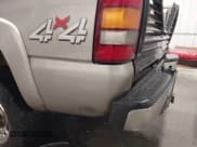 ✅ 2003 Chevrolet Silverado 2500HD LS • VIN: 1GCHK29G43E157174 • Lot: 41839189. Wystawiony na IAAI z przebiegiem 179 860 mil. Bezpłatny archiwum sprzedaży aukcyjnych z USA i szczegółowy raport historii pojazdu na DreamBid. Zdjęcie 6.