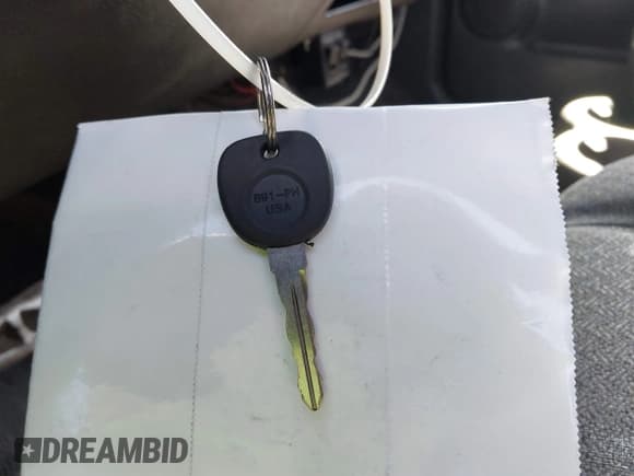 ✅ 2004 Chevrolet Silverado 1500 • VIN: 1GBHC24294E269886 • Lot: 43643647. Listed on IAAI with 198,507 mi. Free auction sales archive from the USA and detailed vehicle history report at DreamBid. Image 11.