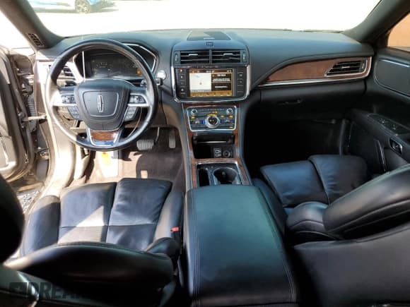 ✅ 2017 Lincoln Continental Reserve • VIN: 1LN6L9NC3H5627150 • Lot: 69074095. Wystawiony na Copart z przebiegiem 124 298 mil. Bezpłatny archiwum sprzedaży aukcyjnych z USA i szczegółowy raport historii pojazdu na DreamBid. Zdjęcie 8.