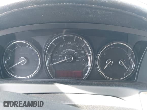 ✅ 2011 Lincoln MKS • VIN: 1LNHL9DR2BG608986 • Lot: 43673628. Wystawiony na IAAI z przebiegiem Nie podano. Bezpłatny archiwum sprzedaży aukcyjnych z USA i szczegółowy raport historii pojazdu na DreamBid. Zdjęcie 7.