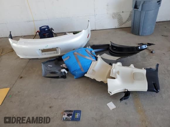 ✅ 2003 Lexus SC 430 • VIN: JTHFN48YX30045320 • Lot: 57385515. Listed on Copart with 104,178 mi. Free auction sales archive from the USA and detailed vehicle history report at DreamBid. Image 12.