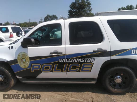 ✅ 2013 Chevrolet Tahoe Commercial • VIN: 1GNLC2E01DR281128 • Lot: 43026550. Wystawiony na IAAI z przebiegiem 156 342 mil. Bezpłatny archiwum sprzedaży aukcyjnych z USA i szczegółowy raport historii pojazdu na DreamBid. Zdjęcie 14.