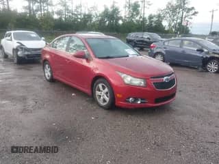 2014 Chevrolet Cruze 1LT z VIN 1G1PD5SBXE7386450, wystawiony jako IAAI lot #42916000 z przebiegiem 117 916 mil mil oraz . Historia ofert i sprzedaży dostępna na DreamBid. Obrazek 1.