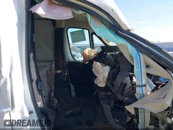 ✅ 2023 Ram ProMaster Cargo • VIN: 3C6LRVDG7PE571758 • Lot: 42840359. Listed on IAAI with Not provided. Free auction sales archive from the USA and detailed vehicle history report at DreamBid. Image 5.