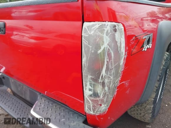 ✅ 2004 Chevrolet Colorado 1SF LS Z71 • VIN: 1GCDT136948149237 • Лот: 43280950. Опубликован ранее на IAAI с пробегом 223 862 миль. Бесплатный доступ к архиву аукционных продаж из США и подробный отчёт об истории автомобиля на DreamBid. Изображение 12.