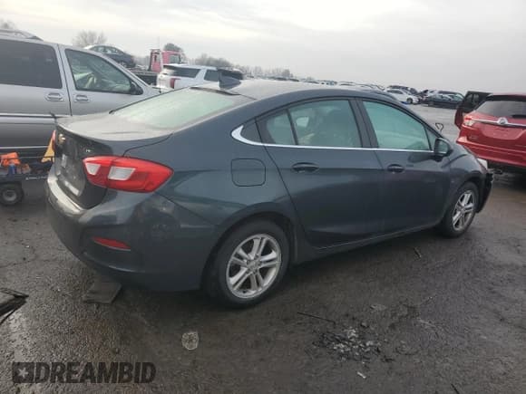 ✅ 2017 Chevrolet Cruze LT • VIN: 1G1BE5SM1H7128637 • Лот: 72746332. Опубликован ранее на Copart с пробегом 81 640 миль. Бесплатный доступ к архиву аукционных продаж из США и подробный отчёт об истории автомобиля на DreamBid. Изображение 3.