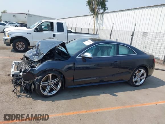 ✅ 2013 Audi S5 Premium Plus • VIN: WAUCGAFR6DA063377 • Лот: 42888709. Опубликован ранее на IAAI с пробегом 126 313 миль. Бесплатный доступ к архиву аукционных продаж из США и подробный отчёт об истории автомобиля на DreamBid. Изображение 15.