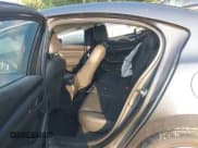 ✅ 2025 Mazda 3 S Preferred • VIN: 3MZBPACM6SM460155 • Lot: 42888430. Wystawiony na IAAI z przebiegiem 3 828 mil. Bezpłatny archiwum sprzedaży aukcyjnych z USA i szczegółowy raport historii pojazdu na DreamBid. Zdjęcie 8.