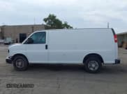 ✅ 2014 Chevrolet Express Cargo • VIN: 1GCWGFCA8E1165454 • Lot: 43226160. Wystawiony na IAAI z przebiegiem 222 902 mil. Bezpłatny archiwum sprzedaży aukcyjnych z USA i szczegółowy raport historii pojazdu na DreamBid. Zdjęcie 15.