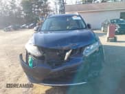 ✅ 2015 Nissan Rogue SV • VIN: 5N1AT2MVXFC877594 • Lot: 43691579. Wystawiony na IAAI z przebiegiem 142 264 mil. Bezpłatny archiwum sprzedaży aukcyjnych z USA i szczegółowy raport historii pojazdu na DreamBid. Zdjęcie 13.