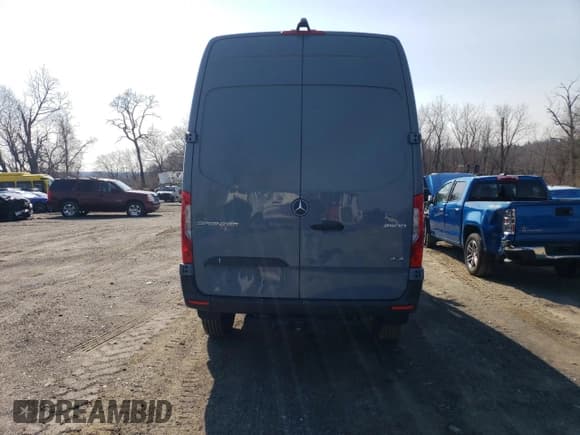 ✅ 2021 Mercedes-Benz Sprinter • VIN: W1Y4EBVY4MT082599 • Lot: 44882634. Listed on Copart with 22,930 mi. Free auction sales archive from the USA and detailed vehicle history report at DreamBid. Image 6.
