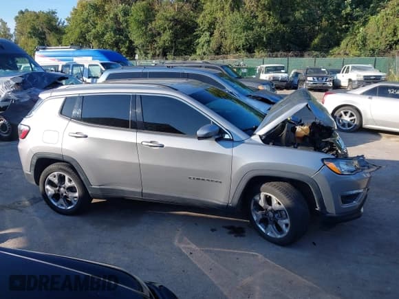 ✅ 2020 Jeep Compass Limited • VIN: 3C4NJCCB1LT187581 • Lot: 43175999. Listed on IAAI with 100,837 mi. Free auction sales archive from the USA and detailed vehicle history report at DreamBid. Image 14.