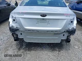 ✅ 2020 Kia K900 • VIN: KNAS24J63L6021985 • Lot: 42472519. Listed on IAAI with 35,560 mi. Free auction sales archive from the USA and detailed vehicle history report at DreamBid. Image 6.