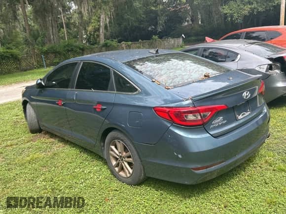 2016 Hyundai Sonata SE z VIN 5NPE24AF7GH268034, wystawiony jako Copart lot #71292845 z przebiegiem 213 528 mil mil oraz Czysty tytuł • Clean title. Historia ofert i sprzedaży dostępna na DreamBid. Obrazek 3.