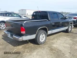✅ 2000 Dodge Dakota Sport • VIN: 1B7GL2AX8YS790208 • Lot: 41613640. Wystawiony na IAAI z przebiegiem 365 198 mil. Bezpłatny archiwum sprzedaży aukcyjnych z USA i szczegółowy raport historii pojazdu na DreamBid. Zdjęcie 4.