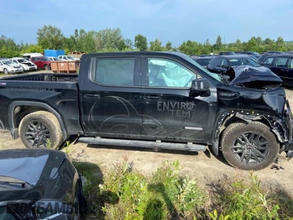 ✅ 2025 GMC Sierra 1500 Elevation • VIN: 3GTUUCED5SG179198 • Лот: 62545585. Опубликован ранее на Copart с пробегом Не указан. Бесплатный доступ к архиву аукционных продаж из США и подробный отчёт об истории автомобиля на DreamBid. Изображение 11.