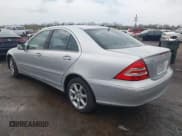 ✅ 2007 Mercedes-Benz C 280 Luxury • VIN: WDBRF92HX7F893720 • Lot: 41955610. Wystawiony na IAAI z przebiegiem 156 510 mil. Bezpłatny archiwum sprzedaży aukcyjnych z USA i szczegółowy raport historii pojazdu na DreamBid. Zdjęcie 3.