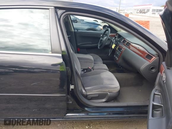 ✅ 2006 Chevrolet Impala LS • VIN: 2G1WB58K069204327 • Lot: 43570368. Wystawiony na IAAI z przebiegiem 75 731 mil. Bezpłatny archiwum sprzedaży aukcyjnych z USA i szczegółowy raport historii pojazdu na DreamBid. Zdjęcie 5.