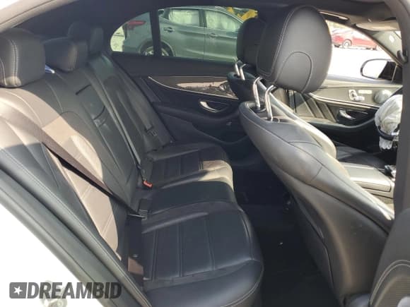 ✅ 2017 Mercedes-Benz E 43 AMG • VIN: WDDZF6EB8HA180200 • Lot: 59580765. Listed on Copart with 61,639 mi. Free auction sales archive from the USA and detailed vehicle history report at DreamBid. Image 10.