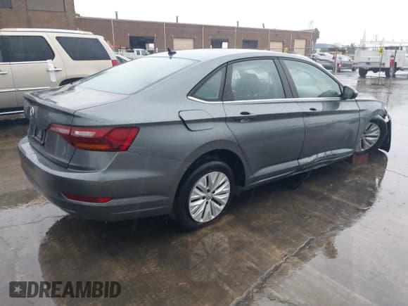 ✅ 2019 Volkswagen Jetta S • VIN: 3VWC57BU4KM070721 • Лот: 43677883. Опубликован ранее на IAAI с пробегом 52 818 миль. Бесплатный доступ к архиву аукционных продаж из США и подробный отчёт об истории автомобиля на DreamBid. Изображение 4.