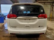 ✅ 2018 Chrysler Pacifica Hybrid Limited • VIN: 2C4RC1N78JR364555 • Lot: 95448865. Wystawiony na Copart z przebiegiem 87 813 mil. Bezpłatny archiwum sprzedaży aukcyjnych z USA i szczegółowy raport historii pojazdu na DreamBid. Zdjęcie 6.