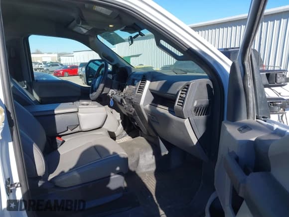 ✅ 2022 Ford F-250 XL • VIN: 1FTBF2A66NEG46059 • Lot: 41232185. Listed on IAAI with 12,457 mi. Free auction sales archive from the USA and detailed vehicle history report at DreamBid. Image 5.