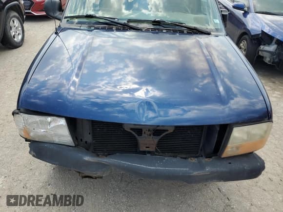 ✅ 1998 GMC Jimmy SLS • VIN: 1GKCS13W1W2573343 • Lot: 61846274. Wystawiony na Copart z przebiegiem Nie podano. Bezpłatny archiwum sprzedaży aukcyjnych z USA i szczegółowy raport historii pojazdu na DreamBid. Zdjęcie 11.