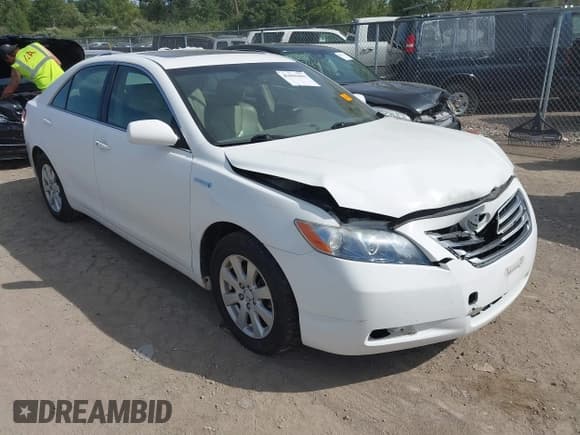 ✅ 2008 Toyota Camry • VIN: JTNBB46K883045891 • Lot: 43098484. Wystawiony na IAAI z przebiegiem 214 117 mil. Bezpłatny archiwum sprzedaży aukcyjnych z USA i szczegółowy raport historii pojazdu na DreamBid. Zdjęcie 1.