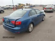 ✅ 2015 Volkswagen Jetta SE • VIN: 3VWD17AJ8FM251530 • Lot: 43648535. Wystawiony na IAAI z przebiegiem 83 244 mil. Bezpłatny archiwum sprzedaży aukcyjnych z USA i szczegółowy raport historii pojazdu na DreamBid. Zdjęcie 4.