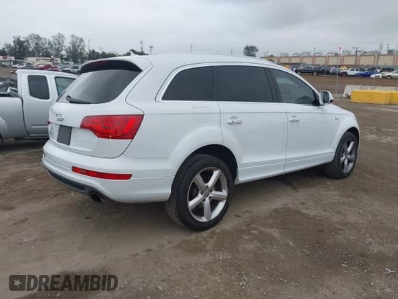 ✅ 2013 Audi Q7 S line Prestige • VIN: WA1DGAFE4DD016670 • Lot: 42201459. Wystawiony na IAAI z przebiegiem 83 278 mil. Bezpłatny archiwum sprzedaży aukcyjnych z USA i szczegółowy raport historii pojazdu na DreamBid. Zdjęcie 4.