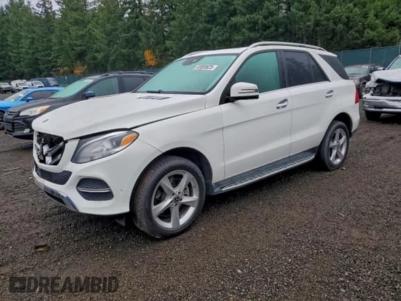 ✅ 2018 Mercedes-Benz GLE 350 • VIN: 4JGDA5HB1JB086373 • Лот: 93859625. Опубликован ранее на Copart с пробегом 70 401 миль. Бесплатный доступ к архиву аукционных продаж из США и подробный отчёт об истории автомобиля на DreamBid. Изображение 1.
