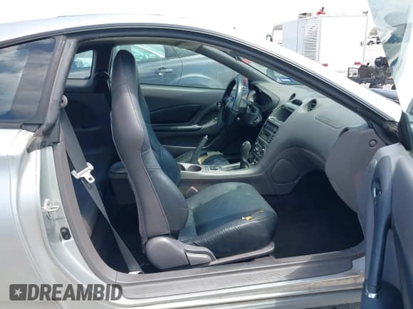 ✅ 2000 Toyota Celica GTS • VIN: JTDDY32T7Y0032720 • Lot: 42576535. Listed on IAAI with 152,302 mi. Free auction sales archive from the USA and detailed vehicle history report at DreamBid. Image 5.