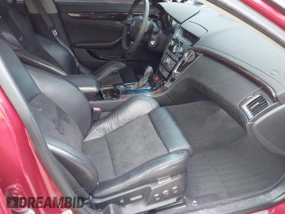 ✅ 2011 Cadillac CTS-V • VIN: 1G6DV5EP1B0130333 • Lot: 41488420. Listed on IAAI with 79,244 mi. Free auction sales archive from the USA and detailed vehicle history report at DreamBid. Image 5.