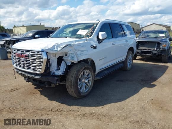 ✅ 2025 GMC Yukon Denali • VIN: 1GKS2DRL0SR284000 • Лот: 43153157. Опубликован ранее на IAAI с пробегом 5 631 миль. Бесплатный доступ к архиву аукционных продаж из США и подробный отчёт об истории автомобиля на DreamBid. Изображение 2.