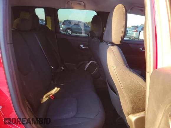 ✅ 2017 Jeep Renegade Latitude • VIN: ZACCJABB6HPE71834 • Лот: 92500685. Опубликован ранее на Copart с пробегом 184 515 миль. Бесплатный доступ к архиву аукционных продаж из США и подробный отчёт об истории автомобиля на DreamBid. Изображение 11.