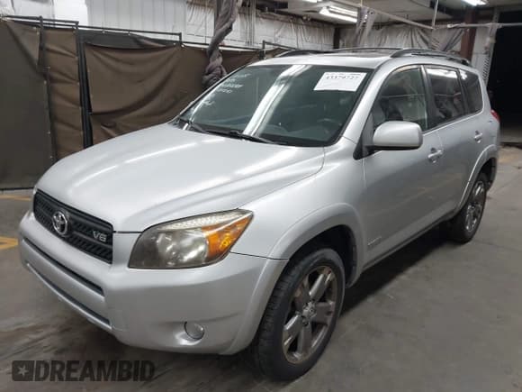 ✅ 2008 Toyota RAV4 Sport • VIN: JTMZK32V086010547 • Lot: 43379727. Listed on IAAI with 159,170 mi. Free auction sales archive from the USA and detailed vehicle history report at DreamBid. Image 2.