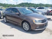 ✅ 2015 Volkswagen Jetta SE • VIN: 3VWD07AJ0FM214295 • Лот: 42593549. Опубликован ранее на IAAI с пробегом 62 720 миль. Бесплатный доступ к архиву аукционных продаж из США и подробный отчёт об истории автомобиля на DreamBid. Изображение 1.